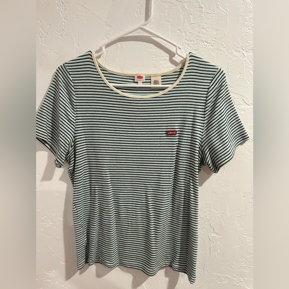 Levi’s top
